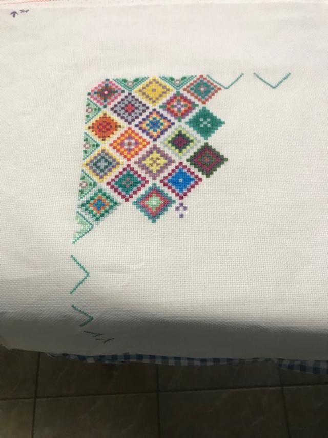 I don't have a lot more progress to post on my Granny is No Square, I have been doing some quilting while here at home in LA.